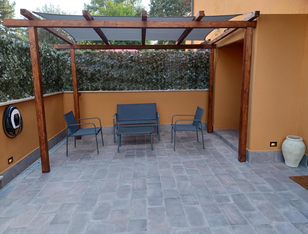 Appia - Loft Con Giardino Apartment Rom